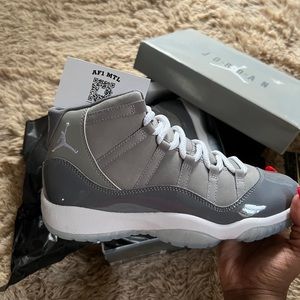 Jordan 11 Retro
Cool Grey